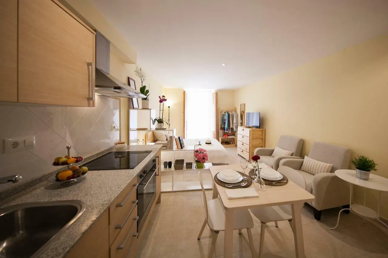 טראגונה El Faro Apartaments דירה