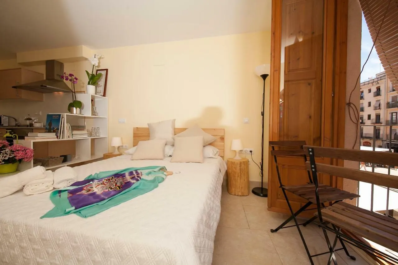 טראגונה El Faro Apartaments דירה